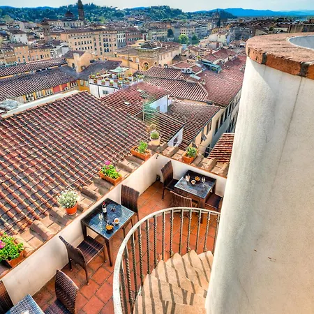 Torre Guelfa Palazzo Acciaiuoli 4*