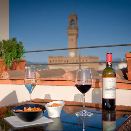 Torre Guelfa Palazzo Acciaiuoli 4* Florence