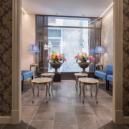 Torre Guelfa Palazzo Acciaiuoli Florence