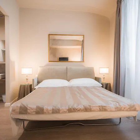 Torre Guelfa Palazzo Acciaiuoli Hotel 4*
