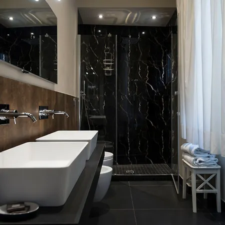 Torre Guelfa Palazzo Acciaiuoli