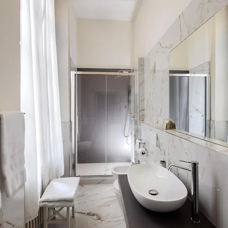 Torre Guelfa Palazzo Acciaiuoli Hotel Florence