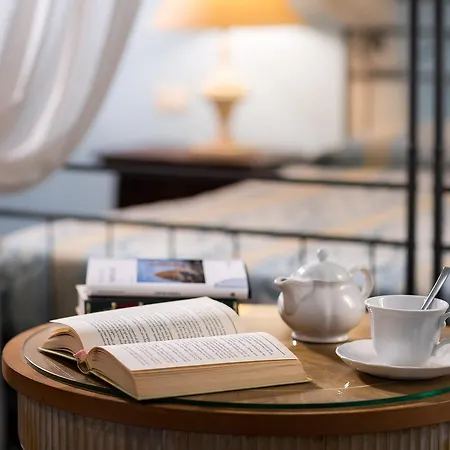 Torre Guelfa Palazzo Acciaiuoli