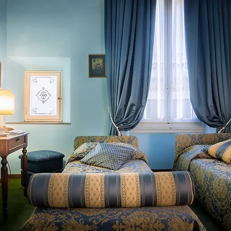 Torre Guelfa Palazzo Acciaiuoli Hotel 4*