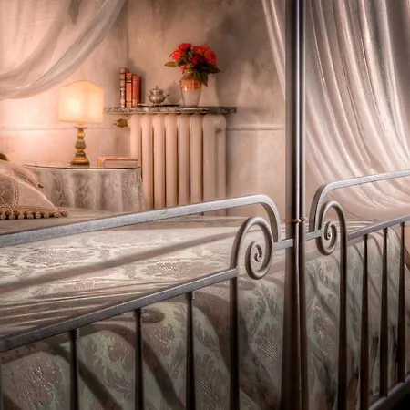 Torre Guelfa Palazzo Acciaiuoli Hotel 4*