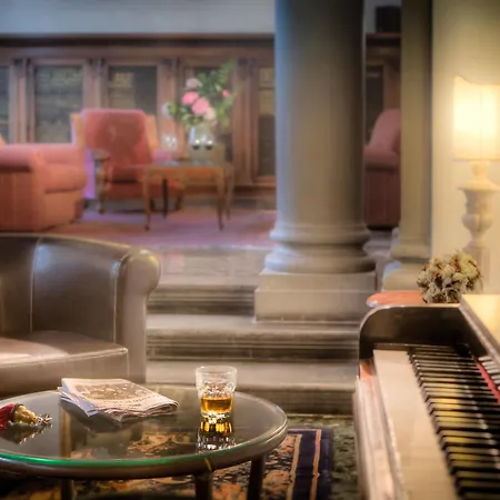 Torre Guelfa Palazzo Acciaiuoli Florence