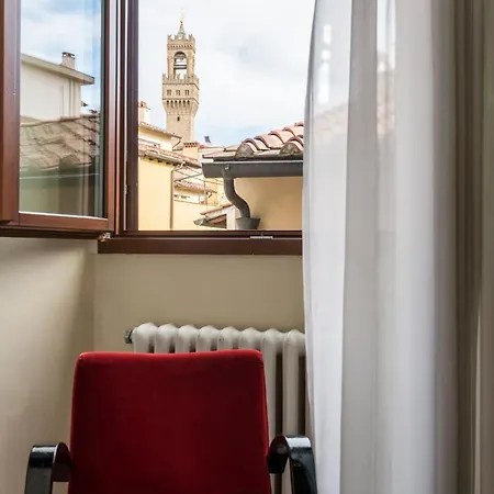 Torre Guelfa Palazzo Acciaiuoli Hotel Florence