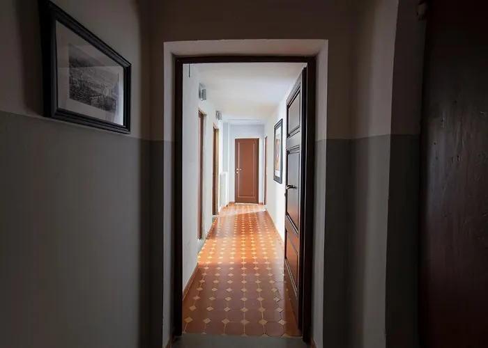 Torre Guelfa Palazzo Acciaiuoli