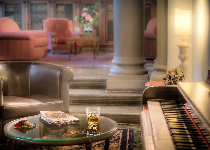 Torre Guelfa Palazzo Acciaiuoli Florence