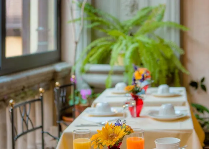 Torre Guelfa Palazzo Acciaiuoli Florence