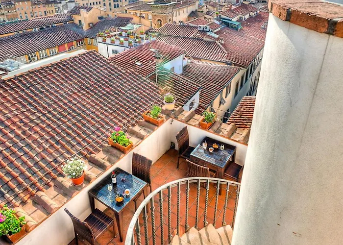 Torre Guelfa Palazzo Acciaiuoli 4*