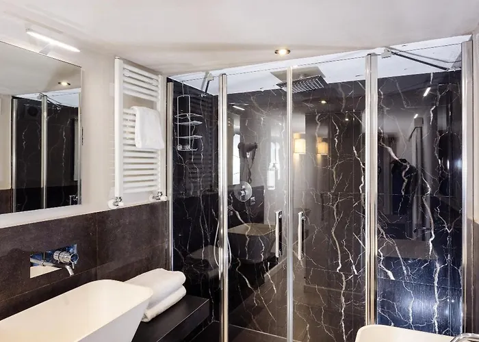 Torre Guelfa Palazzo Acciaiuoli 4* Florence