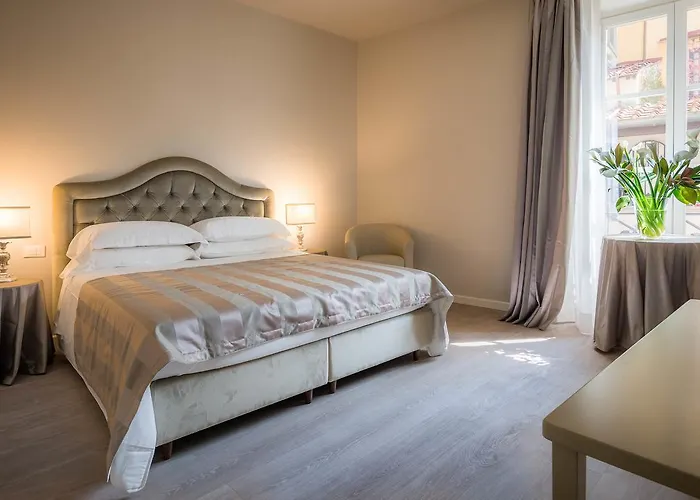 Torre Guelfa Palazzo Acciaiuoli 4* Florence