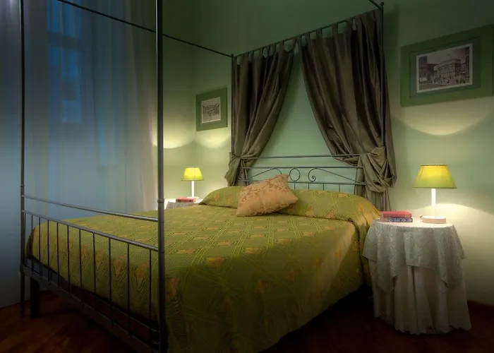 Torre Guelfa Palazzo Acciaiuoli Hotel Florence