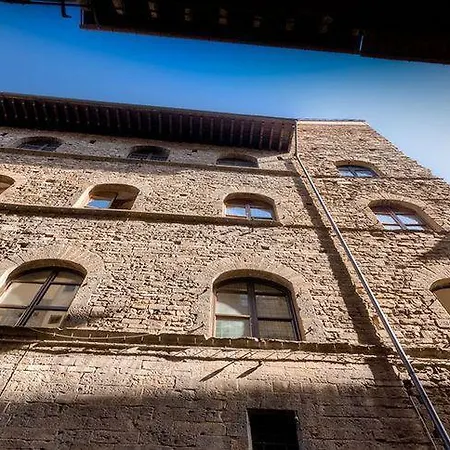 Torre Guelfa Palazzo Acciaiuoli 4* Florence